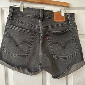 Levi 501 shorts - size 27